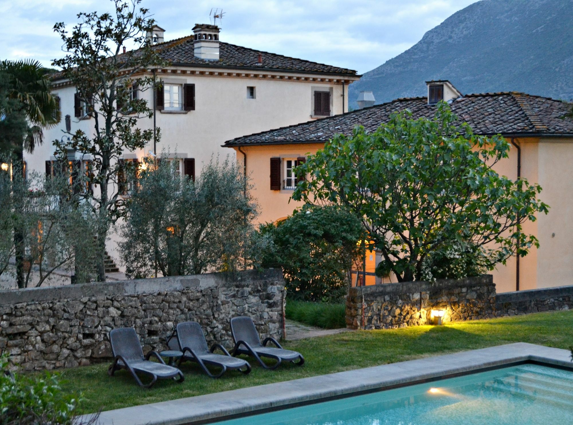 Hotel Albergo Villa Marta Lucca Bagian luar foto